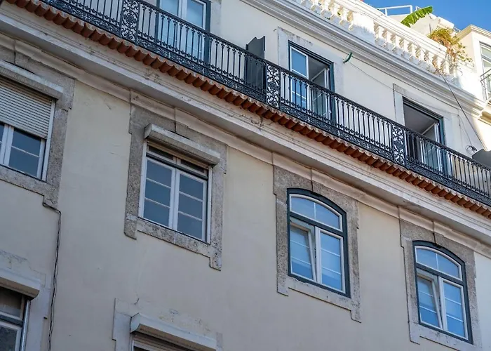 Lovely 2 Bed In The Heart Of With Ac By Lisbeyond * Lisboa