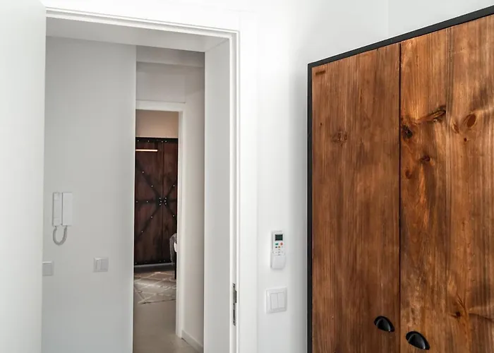 Lovely 2 Bed In The Heart Of With Ac By Lisbeyond Apartman