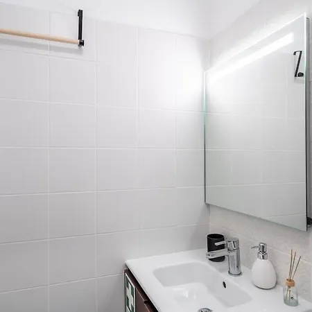 Lovely 2 Bed In The Heart Of With Ac Lisbon