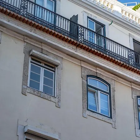 Lovely 2 Bed In The Heart Of With Ac By Lisbeyond * Lissabon