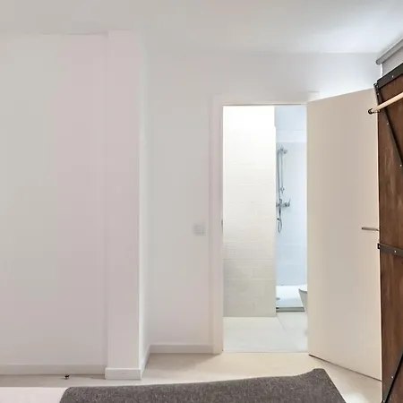 Appartamento Lovely 2 Bed In The Heart Of With Ac