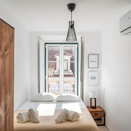 Lovely 2 Bed In The Heart Of With Ac By Lisbeyond 아파트