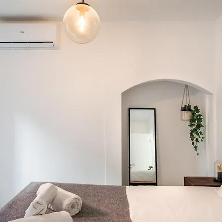 Lovely 2 Bed In The Heart Of With Ac By Lisbeyond Appartamento *