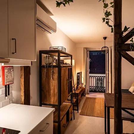 Appartamento Lovely 2 Bed In The Heart Of With Ac By Lisbeyond