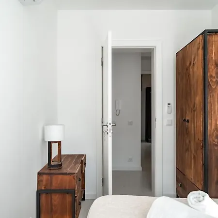 Lovely 2 Bed In The Heart Of With Ac * Lisboa