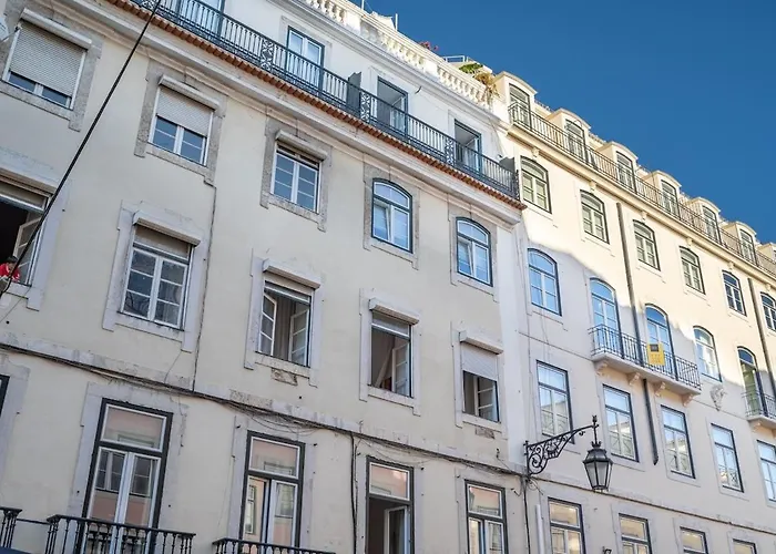Lovely 2 Bed In The Heart Of With Ac By Lisbeyond Lisboa