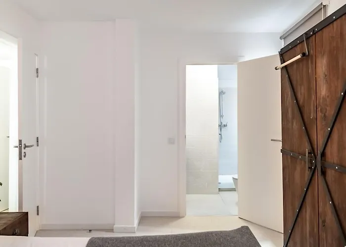 公寓 Lovely 2 Bed In The Heart Of With Ac By Lisbeyond