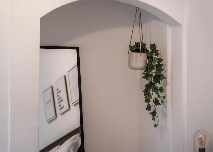 公寓 Lovely 2 Bed In The Heart Of With Ac By Lisbeyond *